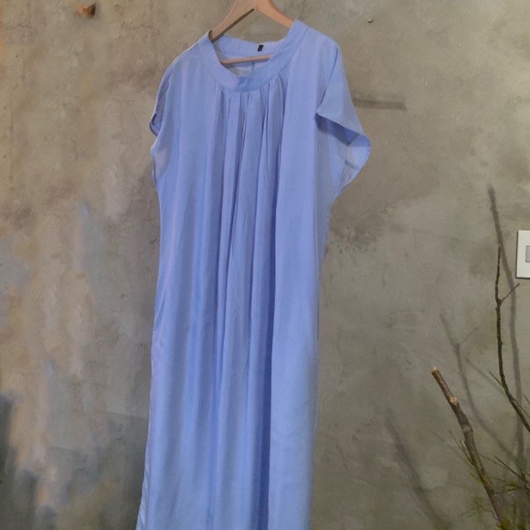 Summer sun dress light weight blue pleated detail - Picture 4 of 6